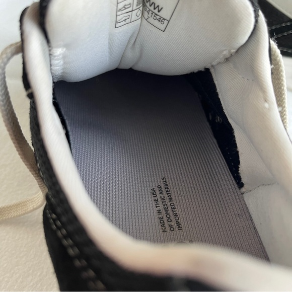 SAS Tour mesh black and silver lace up sneakers size Women's 7 W. Leather upper. - Picture 9 of 10